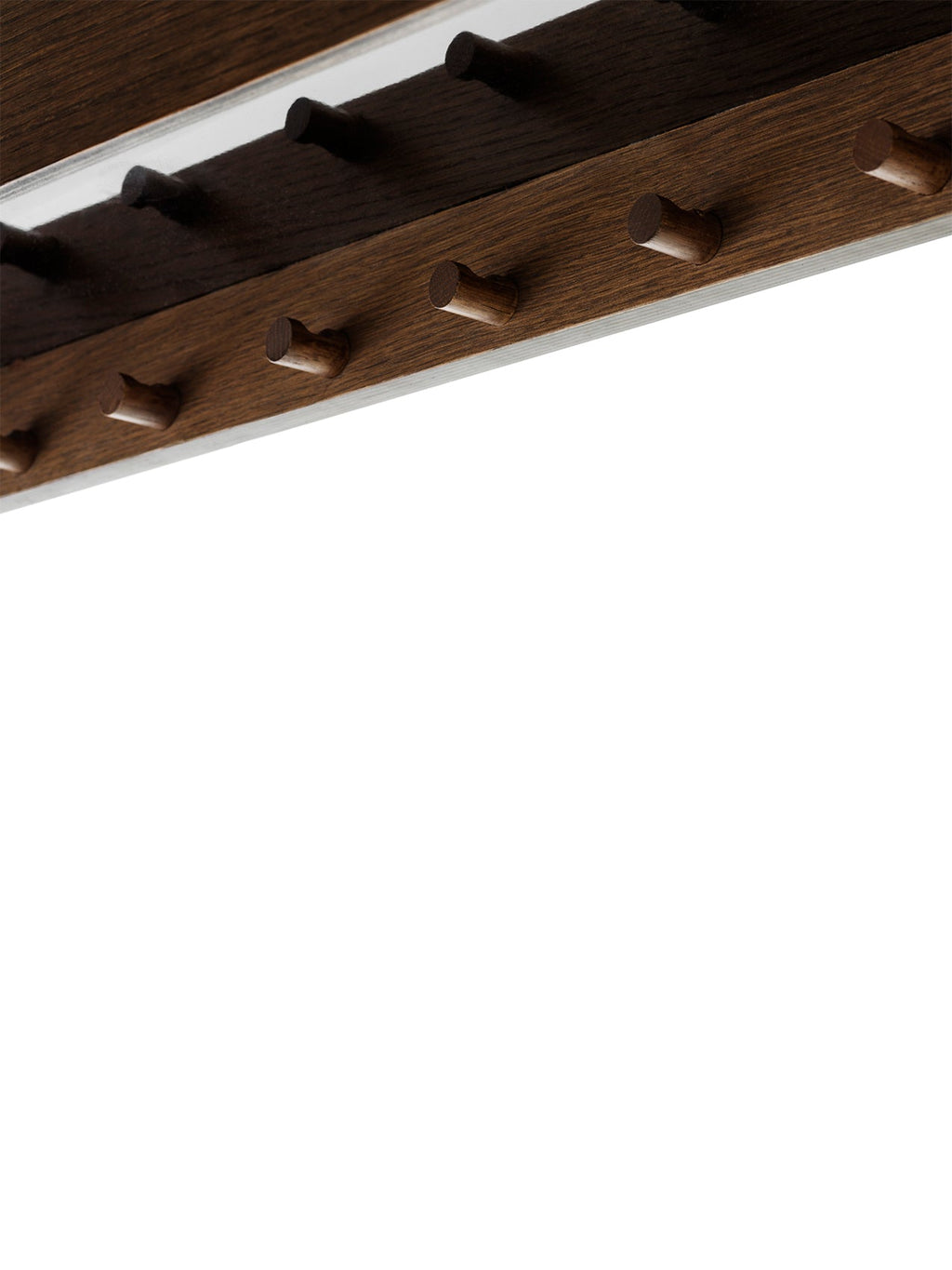 Étagère en chêne scandinave avec porte-manteau et 11 patères cachées pour entrée et chambre