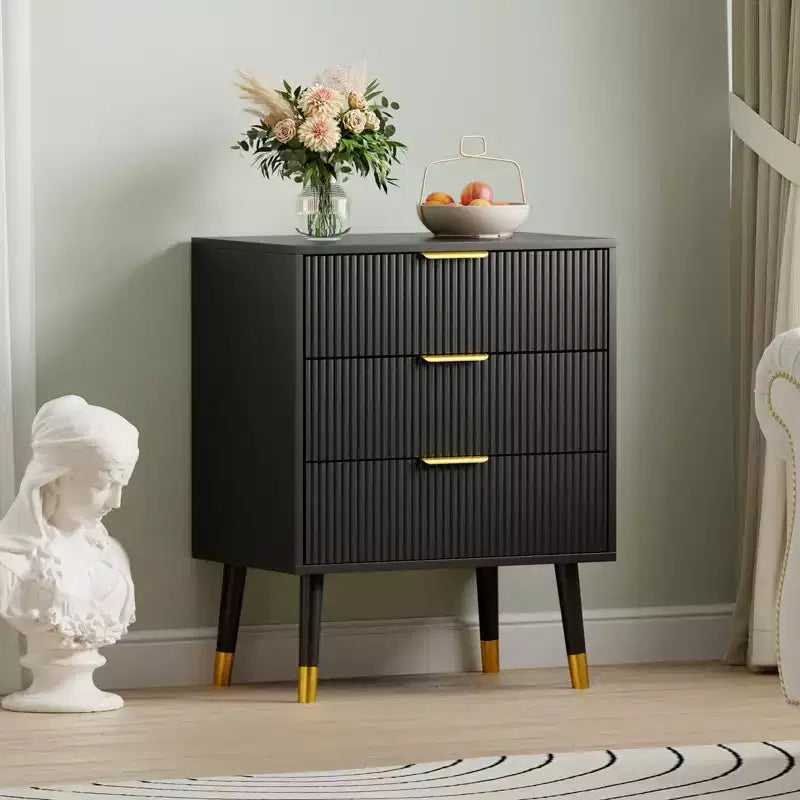 Commode moderne cannelée avec 3 tiroirs spacieux, commode en bois de 72,4 cm de hauteur, organisateur de rangement pour vêtements pour placard, salon ou couloir.