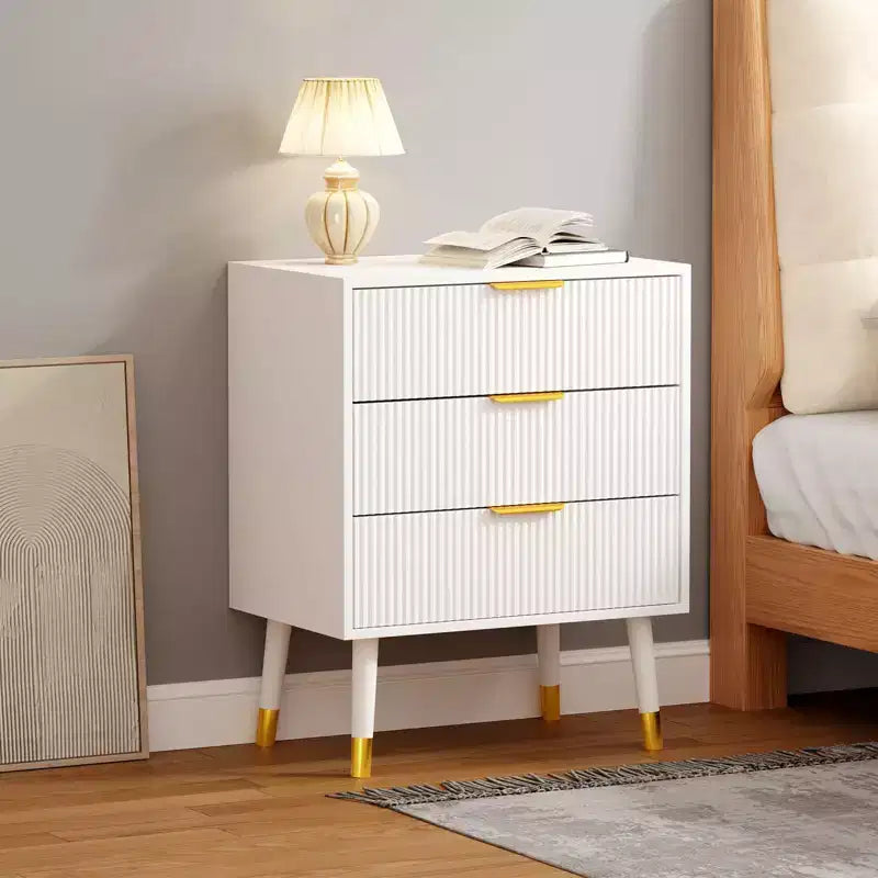 Commode moderne cannelée avec 3 tiroirs spacieux, commode en bois de 72,4 cm de hauteur, organisateur de rangement pour vêtements pour placard, salon ou couloir.
