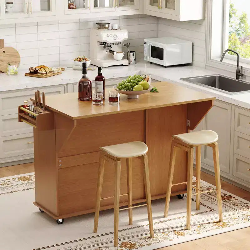 Îlot de cuisine avec rabat pliable, table roulante de 140 cm de large sur roulettes avec porte-serviettes, porte-épices, porte-couteaux et rangement pour poubelle de 38 litres