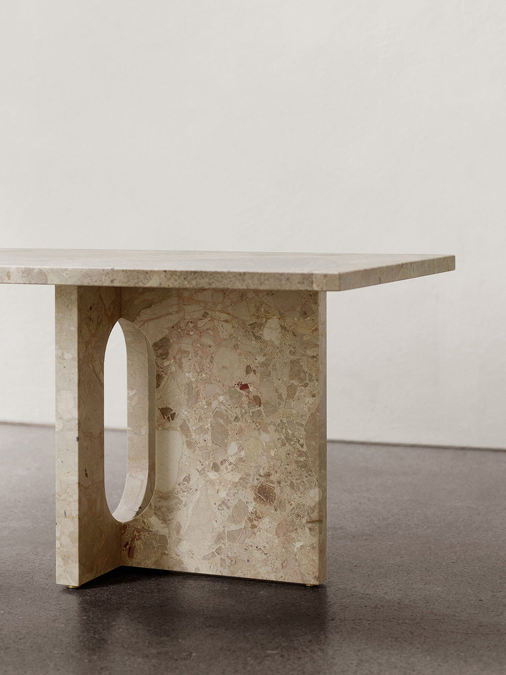 Table basse scandinave en marbre et pierre avec plateau en pierre naturelle pour salon