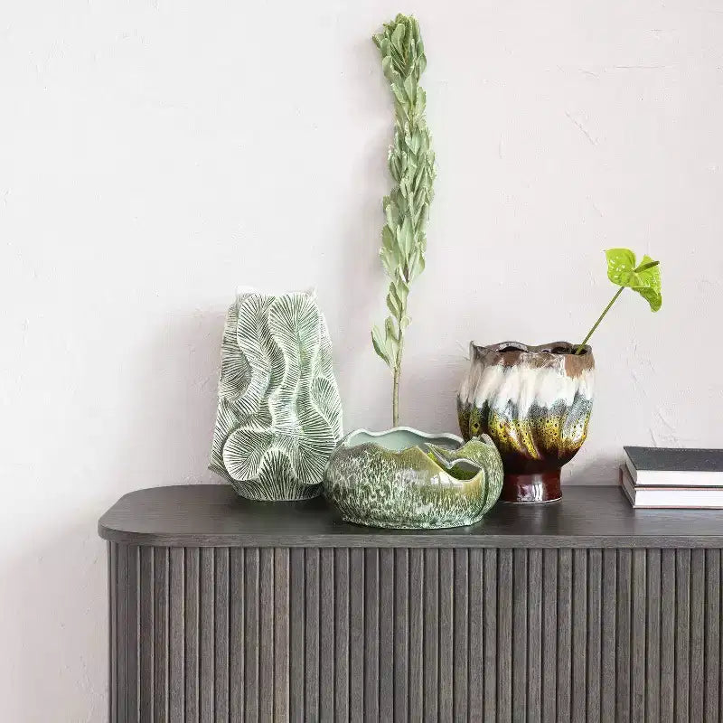 Meuble de rangement décoratif à 2 portes en chêne de 72,4 cm de haut : Bois d'hévéa et MDF, Aucun assemblage requis