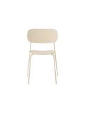 Chaise de salle à manger d'extérieur en plastique recyclé moderne avec conception empilable et résistante aux intempéries pour terrasse et jardin