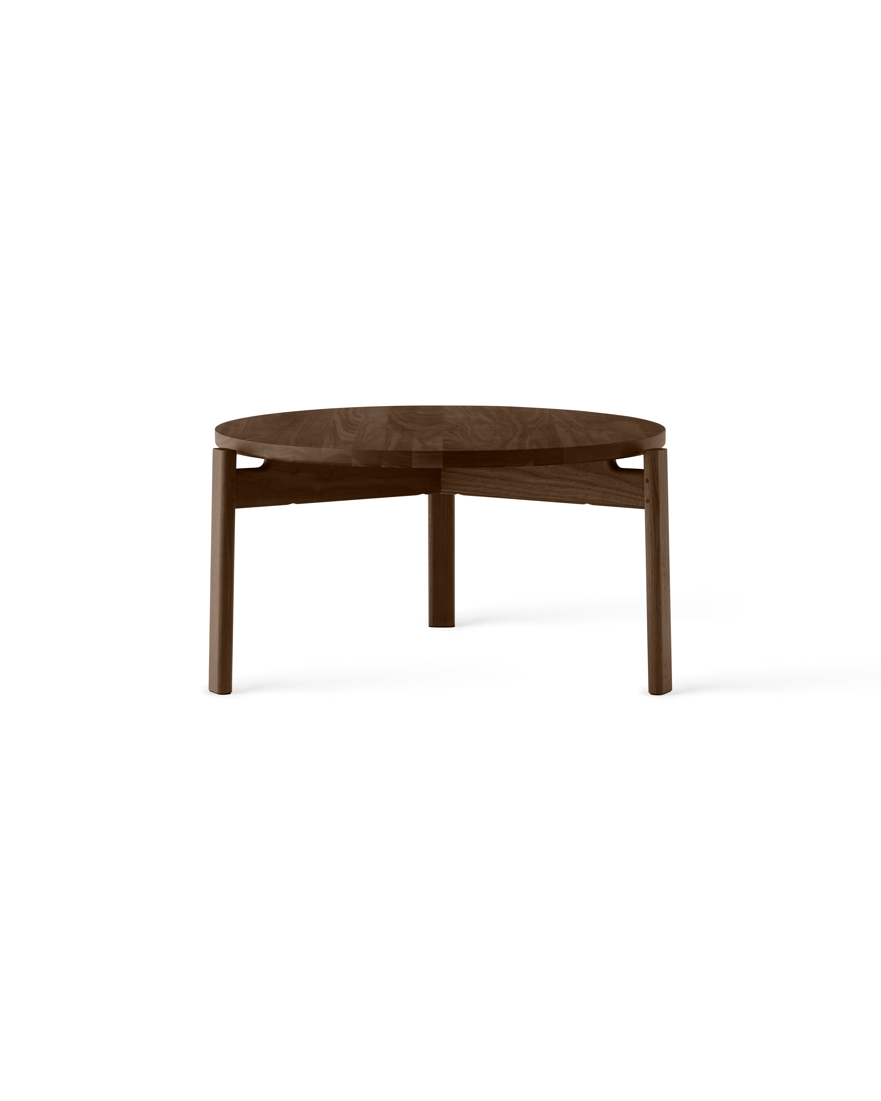 Table basse ronde scandinave en chêne massif et noyer avec assemblage à plat pour salon