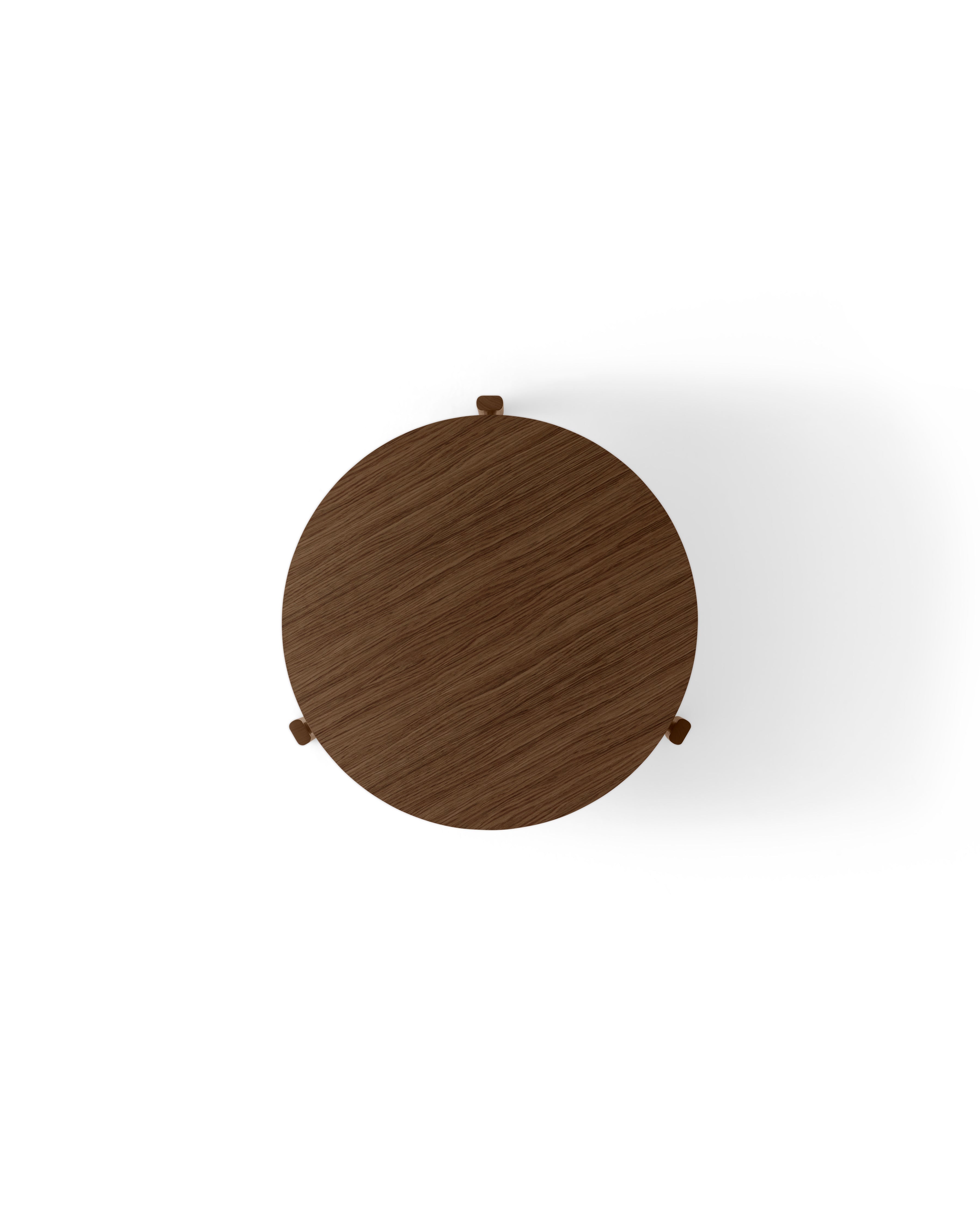 Table basse ronde scandinave en chêne massif et noyer avec assemblage à plat pour salon