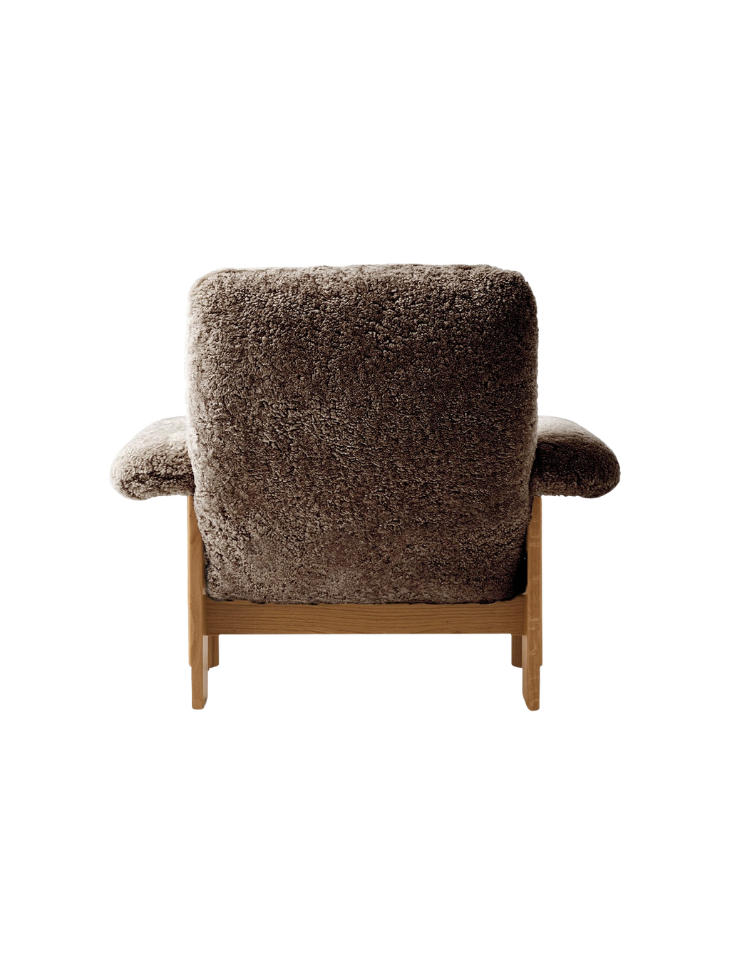 Fauteuil scandinave mi-siècle à dossier haut en peau de mouton avec accoudoirs exagérés pour salon et chambre