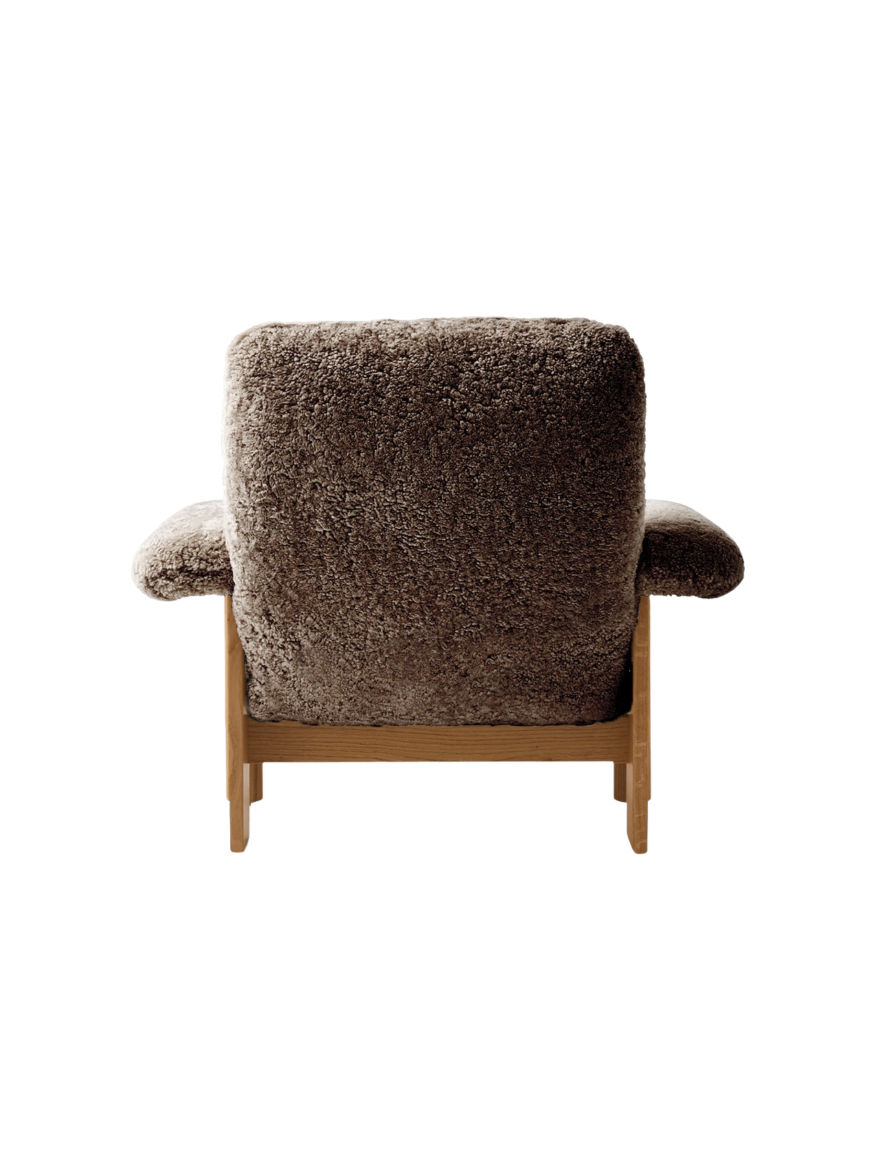 Fauteuil scandinave mi-siècle à dossier haut en peau de mouton avec accoudoirs exagérés pour salon et chambre