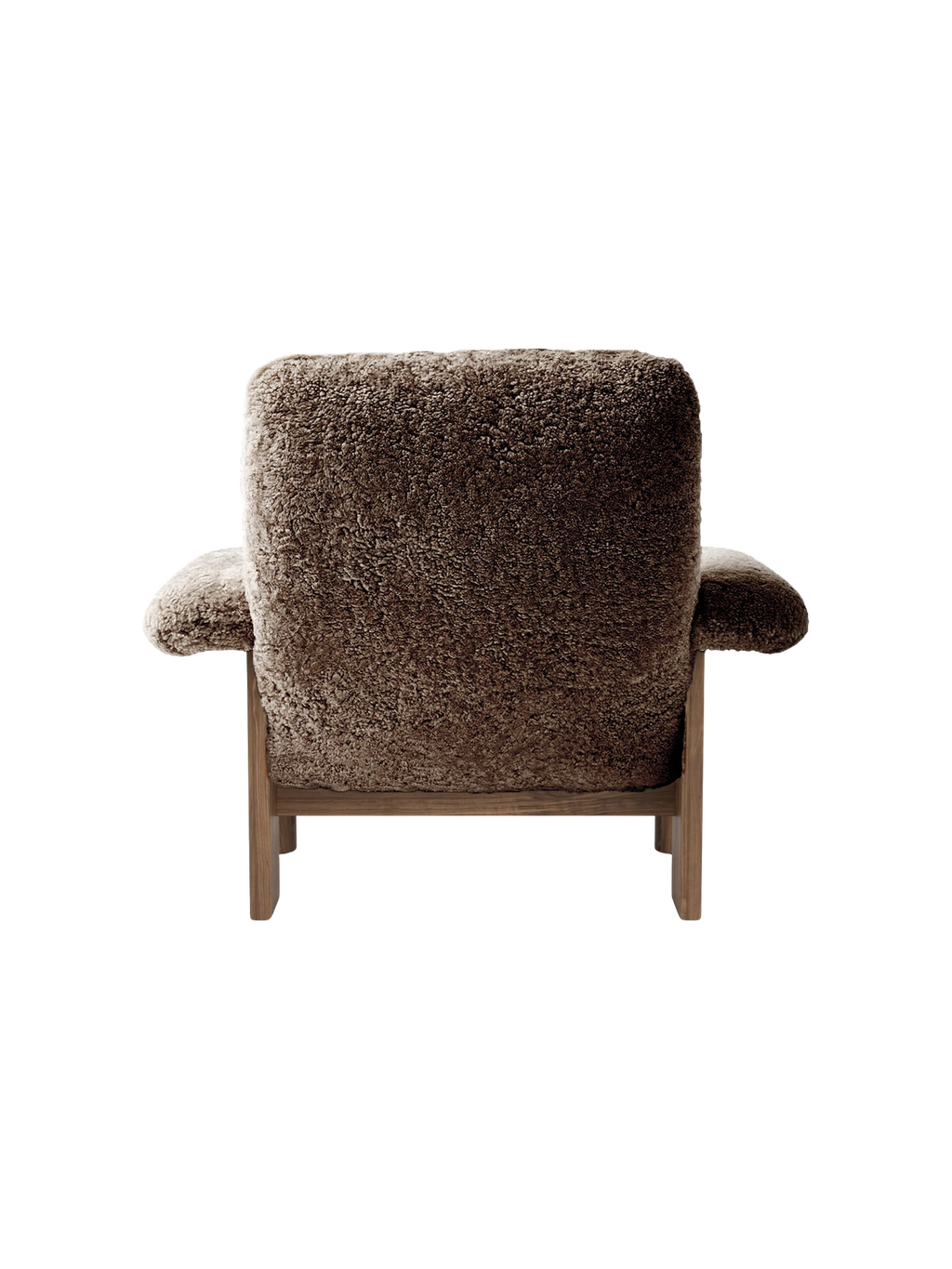 Fauteuil scandinave mi-siècle à dossier haut en peau de mouton avec accoudoirs exagérés pour salon et chambre