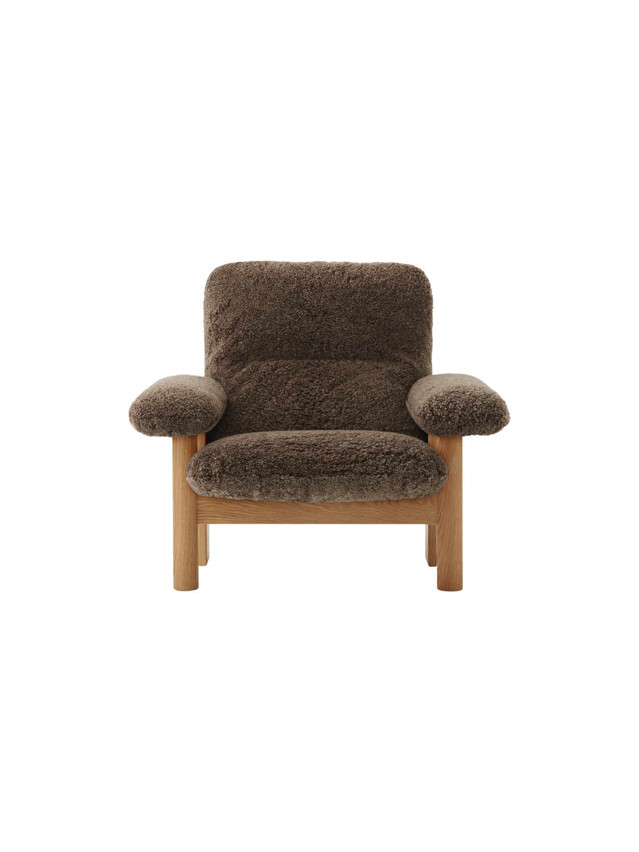 Fauteuil scandinave mi-siècle à dossier haut en peau de mouton avec accoudoirs exagérés pour salon et chambre