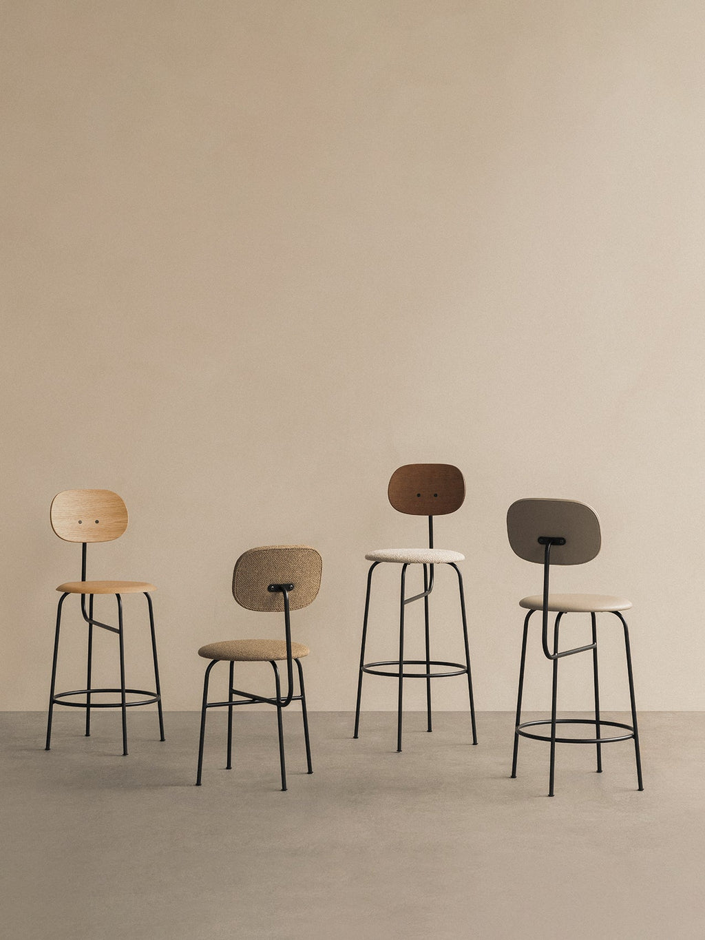 Chaise de salle à manger contemporaine entièrement rembourrée Plus avec design confort premium pour la salle à manger