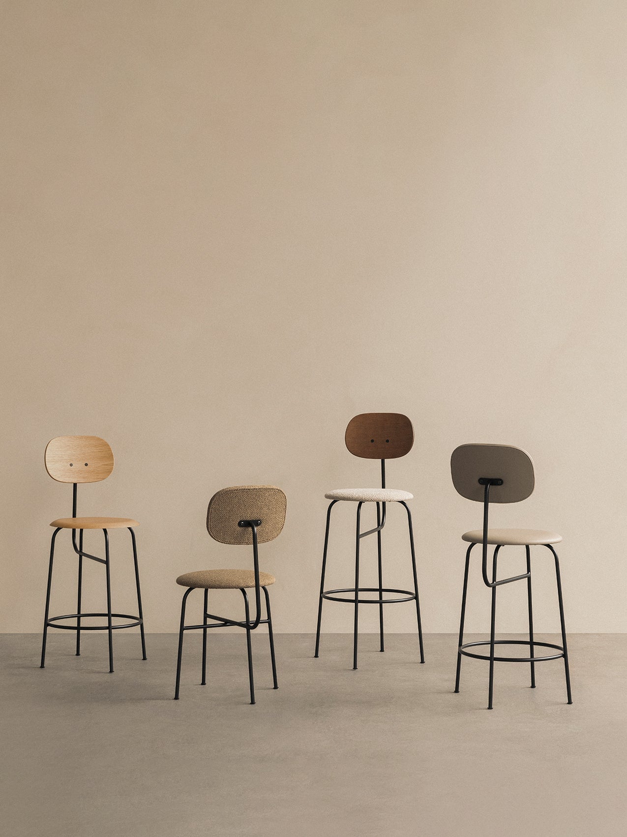 Chaise de salle à manger contemporaine entièrement rembourrée Plus avec design confort premium pour la salle à manger