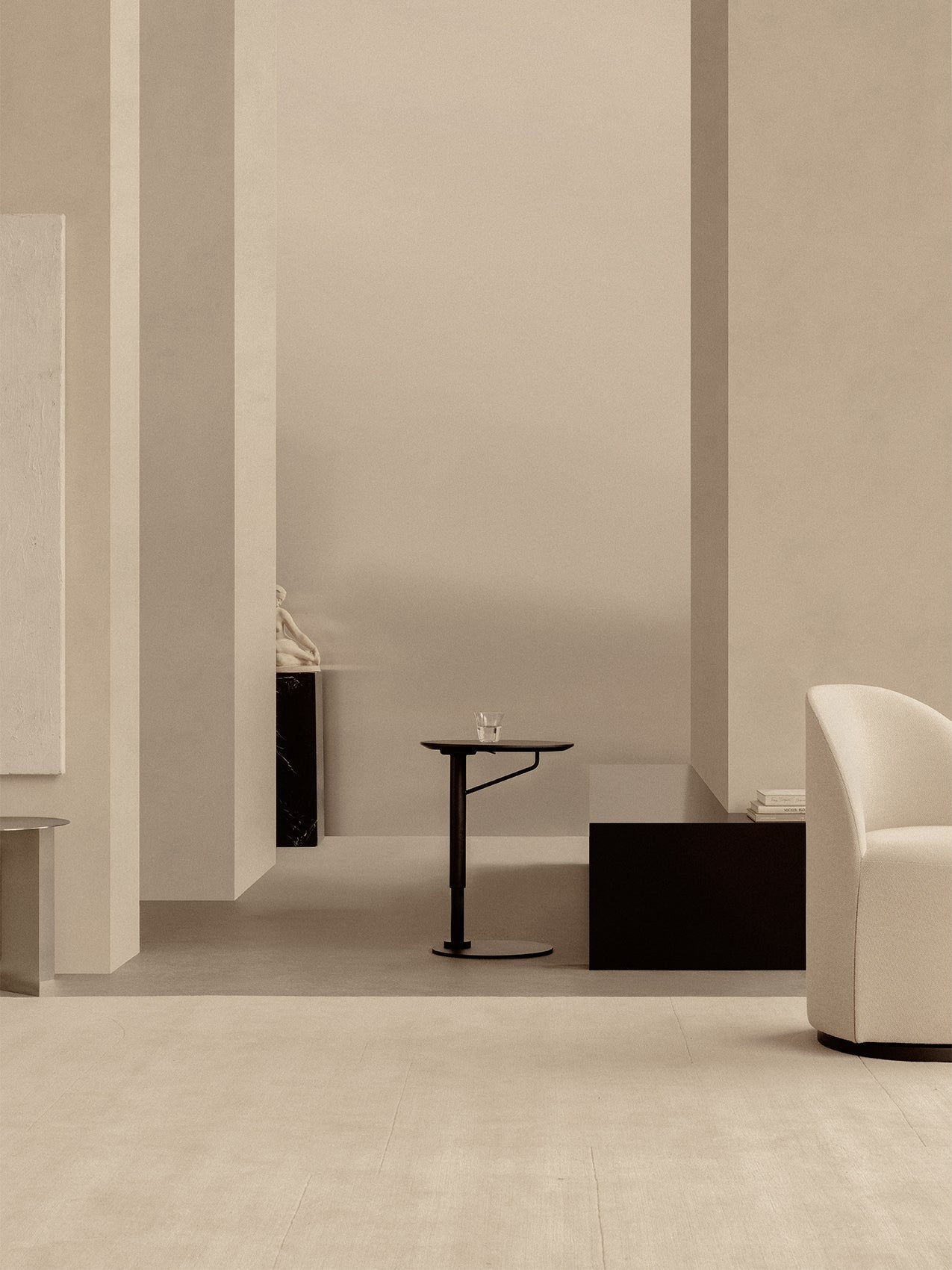 Table d'appoint réglable en hauteur, en acier noir et linoléum, de style contemporain, pour salon et bureau à domicile