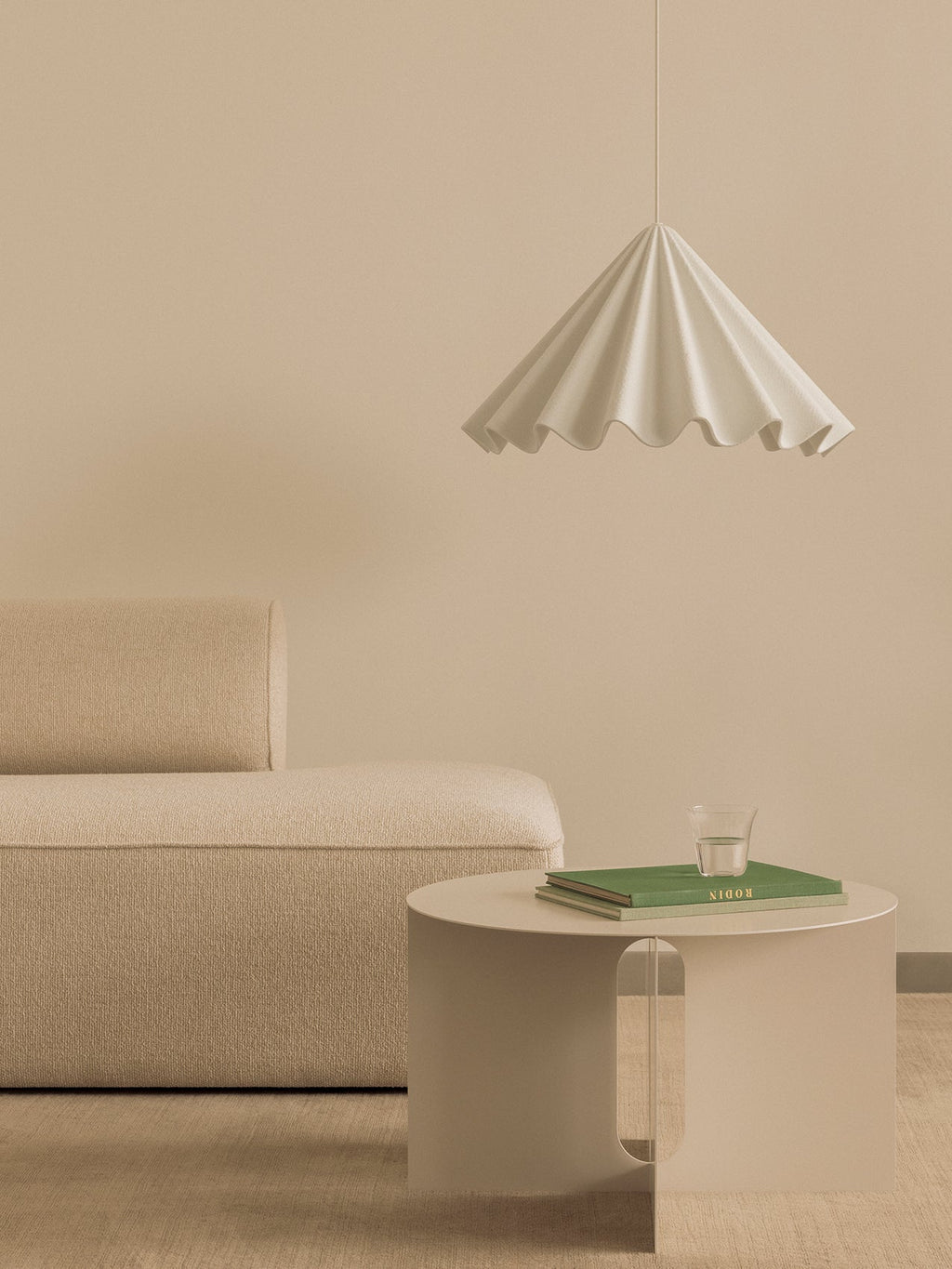 Table d'appoint scandinave en marbre Ø63 avec large plateau en porte-à-faux pour le salon