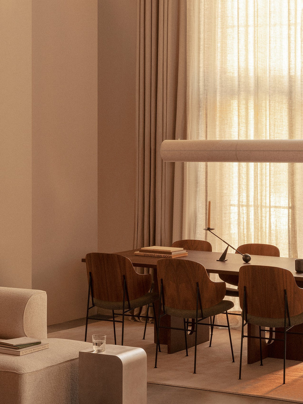 Chaise de salle à manger sculpturale avec coque organique pour la salle à manger