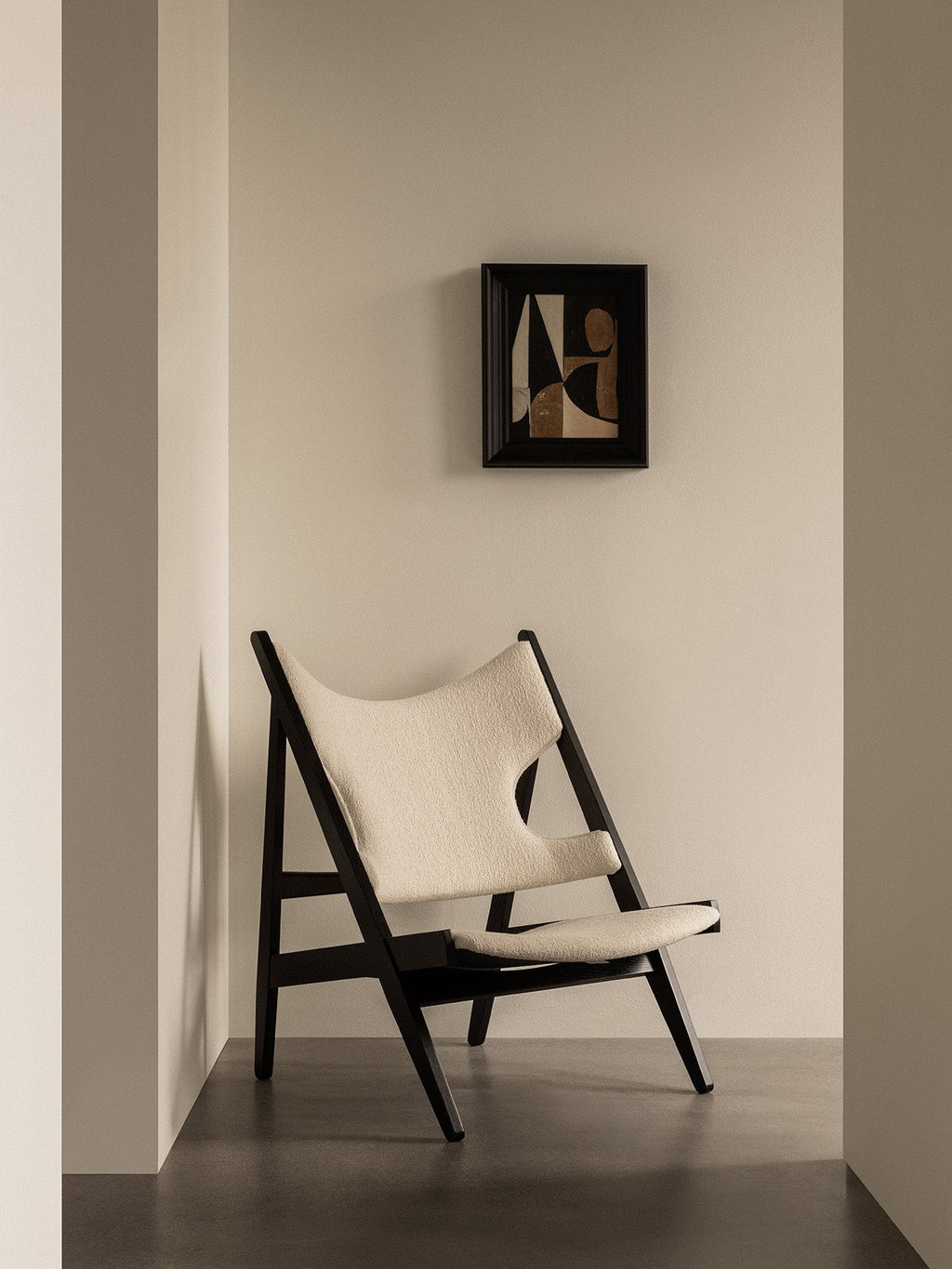 Fauteuil Lounge Mid-Century en Chêne Noir et Bouclé avec Design Ergonomique en Tricot pour Salon