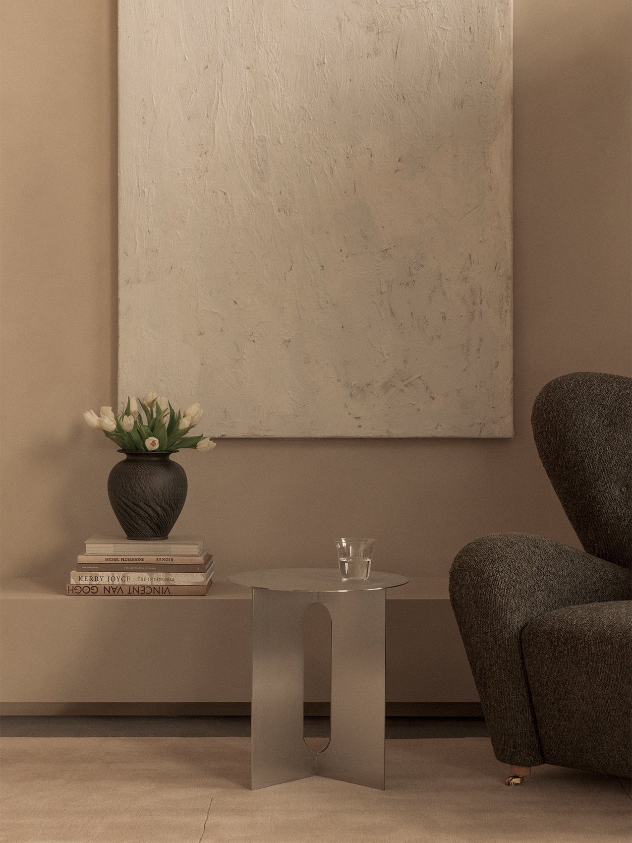 Table d'appoint contemporaine en acier et marbre Ø40 avec pieds en métal thermolaqué pour salon et chambre