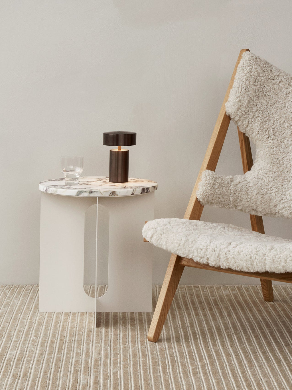 Dessus de Table d'Appoint Contemporaine en Marbre Ø42 avec Options de Finition Multiples pour Salon et Chambre