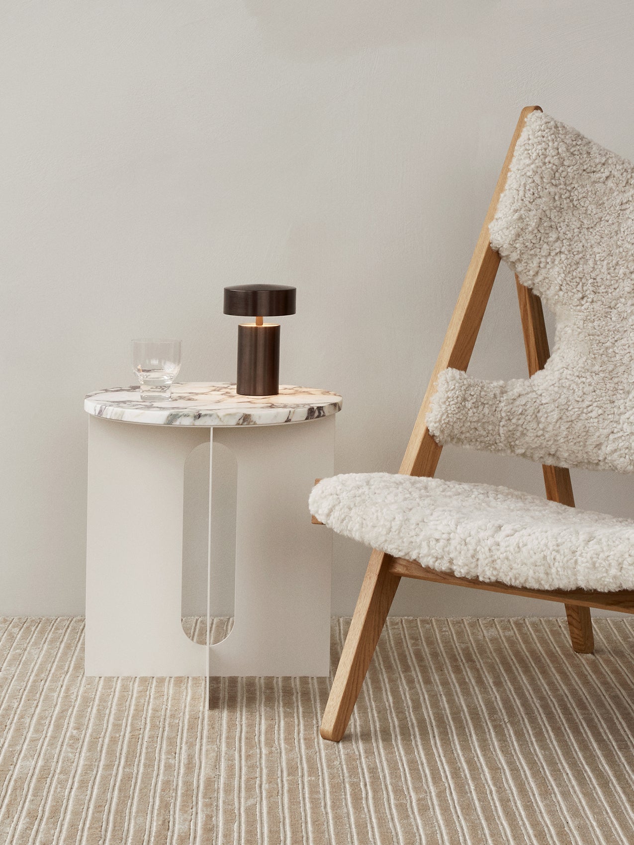 Dessus de Table d'Appoint Contemporaine en Marbre Ø42 avec Options de Finition Multiples pour Salon et Chambre