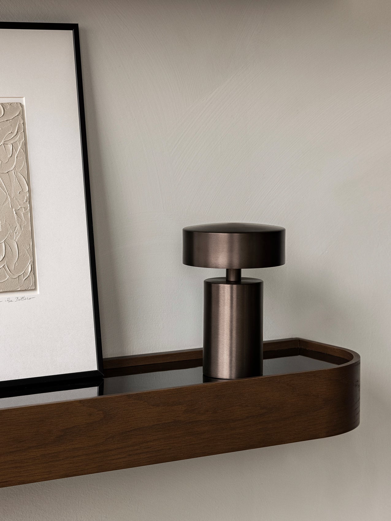 Étagère murale en placage de chêne scandinave avec rangement double face pour couloir