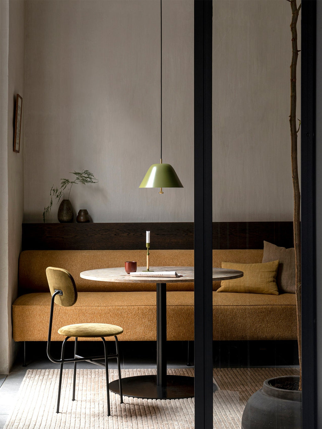 Chaise de salle à manger contemporaine entièrement rembourrée Plus avec design confort premium pour la salle à manger