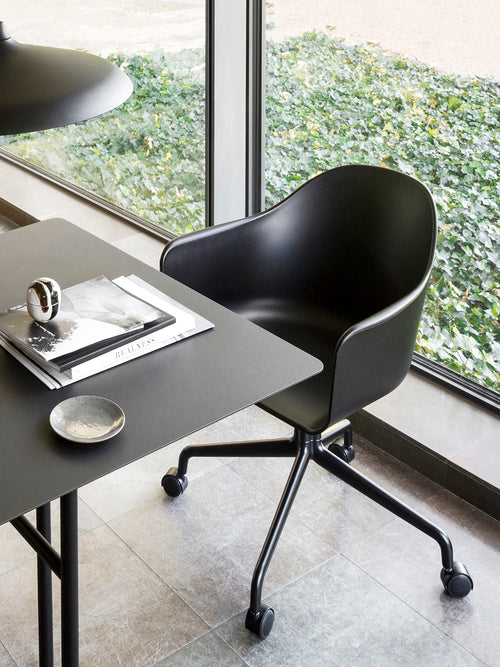 Chaise de salle à manger contemporaine rembourrée, base pivotante noire en étoile avec roulettes pour bureau et salle à manger