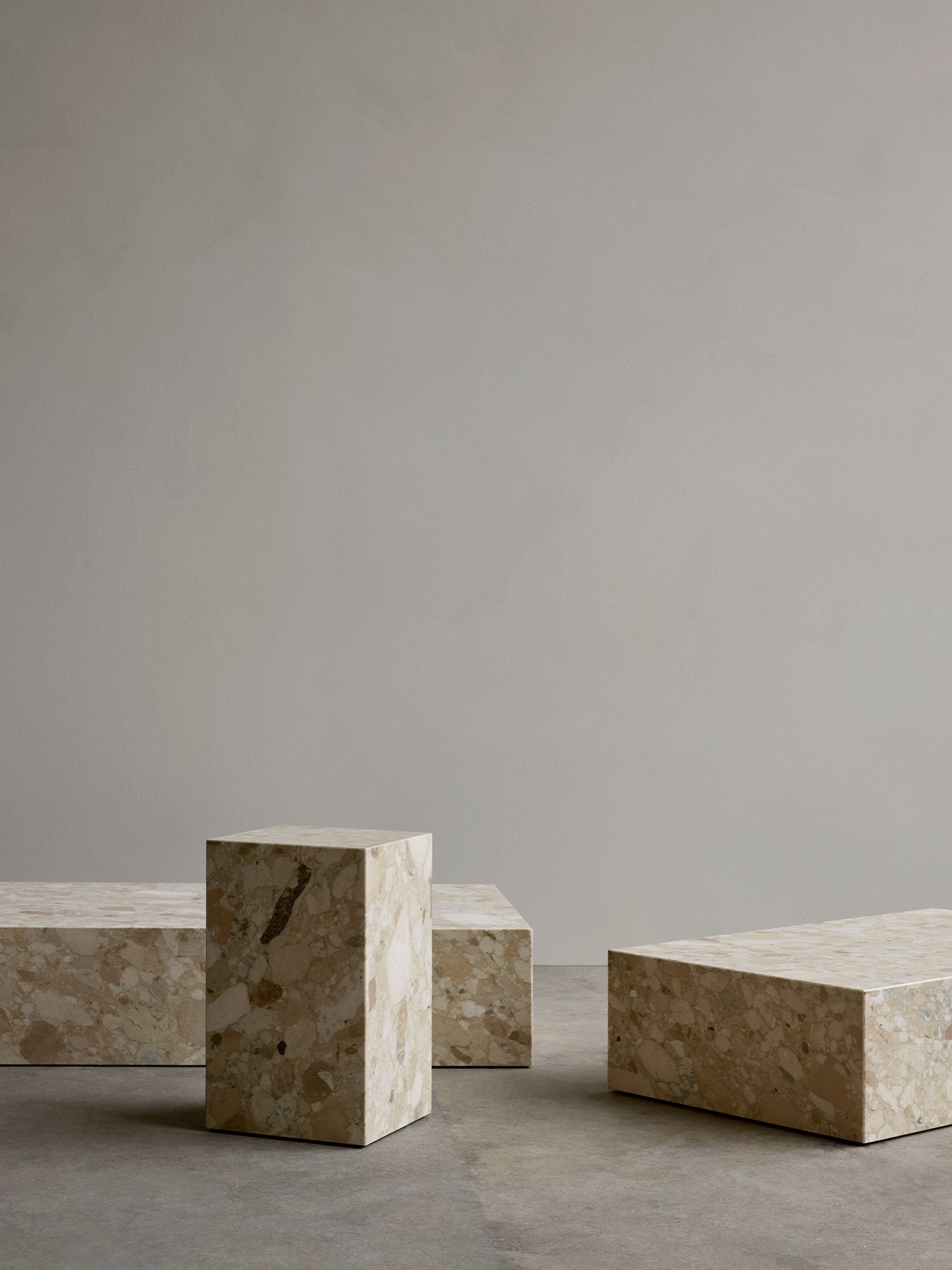 Table Basse de Salon Minimaliste en Marbre et Pierre Grand, Design Monumental pour Salon