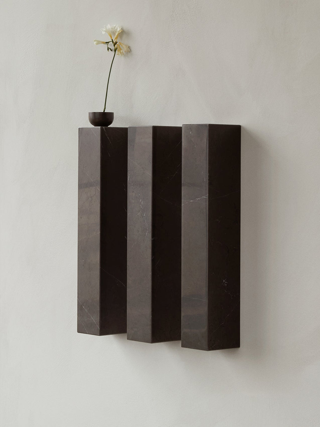 Étagère murale minimaliste en marbre et pierre avec affichage horizontal ou vertical pour le salon et le couloir