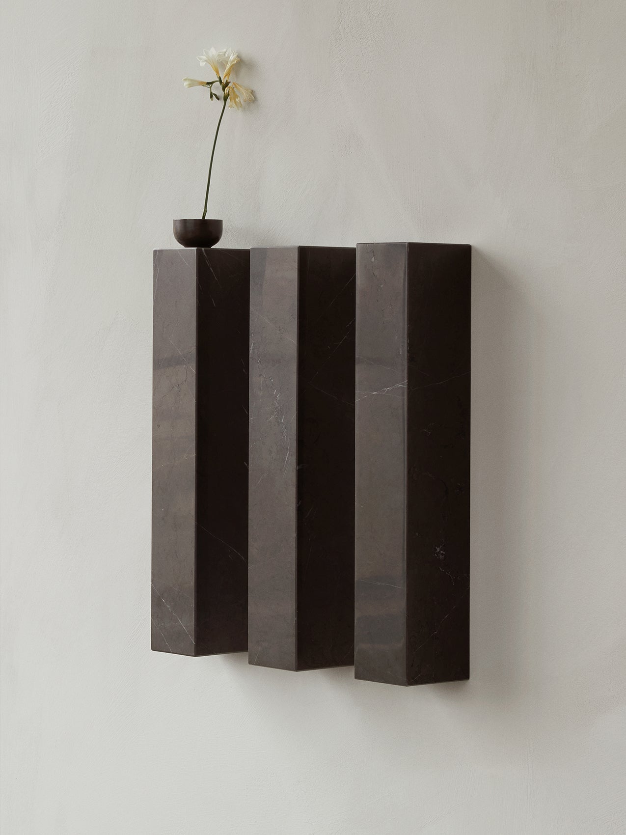 Étagère murale minimaliste en marbre et pierre avec affichage horizontal ou vertical pour le salon et le couloir