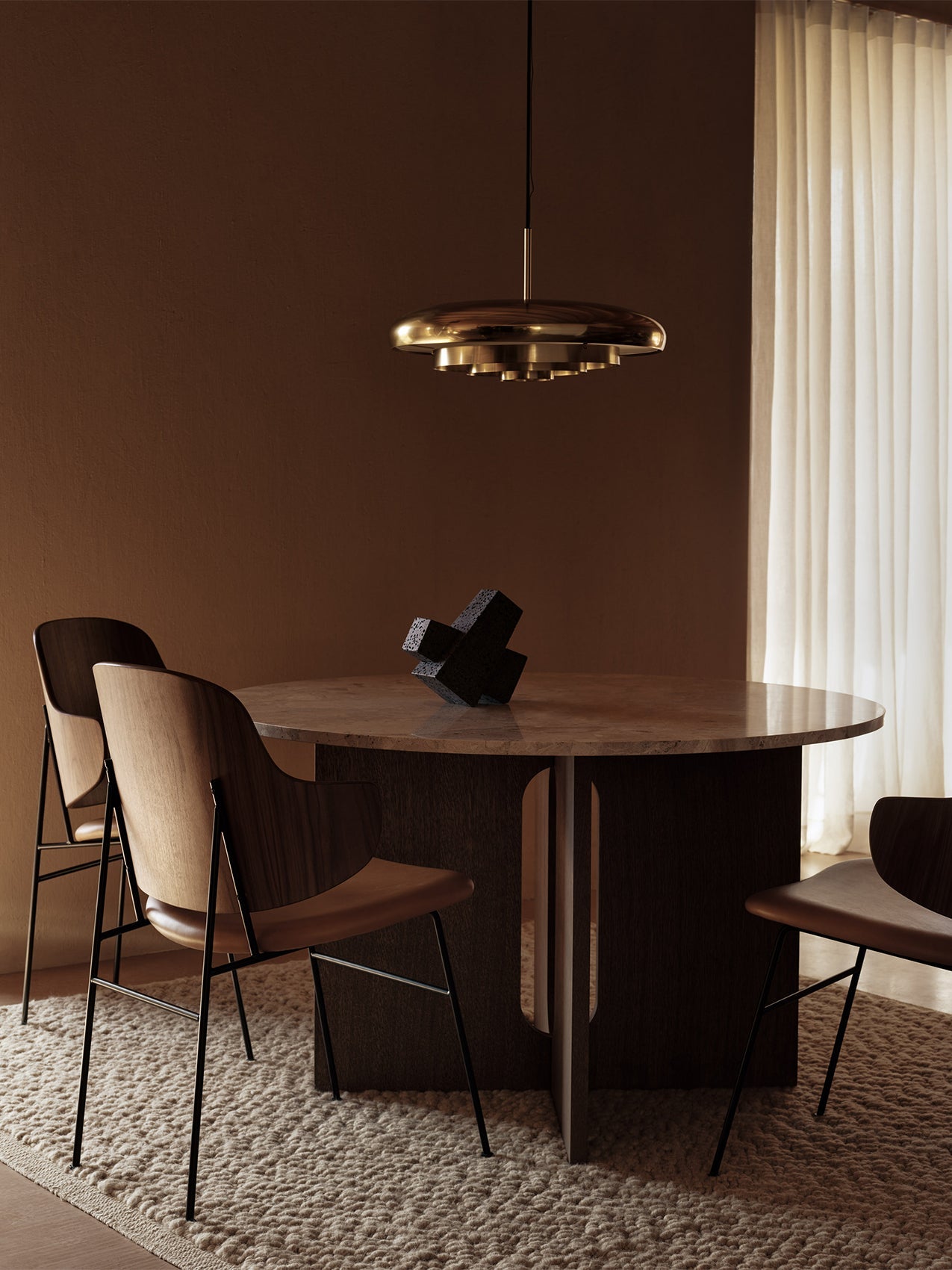 Chaise de salle à manger sculpturale avec coque organique pour la salle à manger