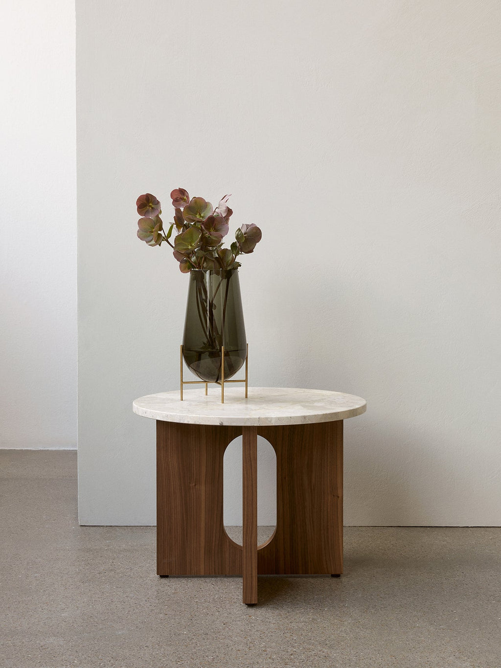 Table d'appoint scandinave en chêne et pierre Ø50 avec plateau rond en porte-à-faux pour le salon et la chambre à coucher
