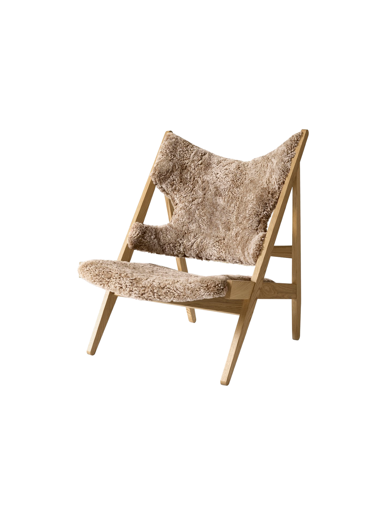 Fauteuil de salon et de chambre en peau de mouton et chêne avec découpe au niveau des accoudoirs