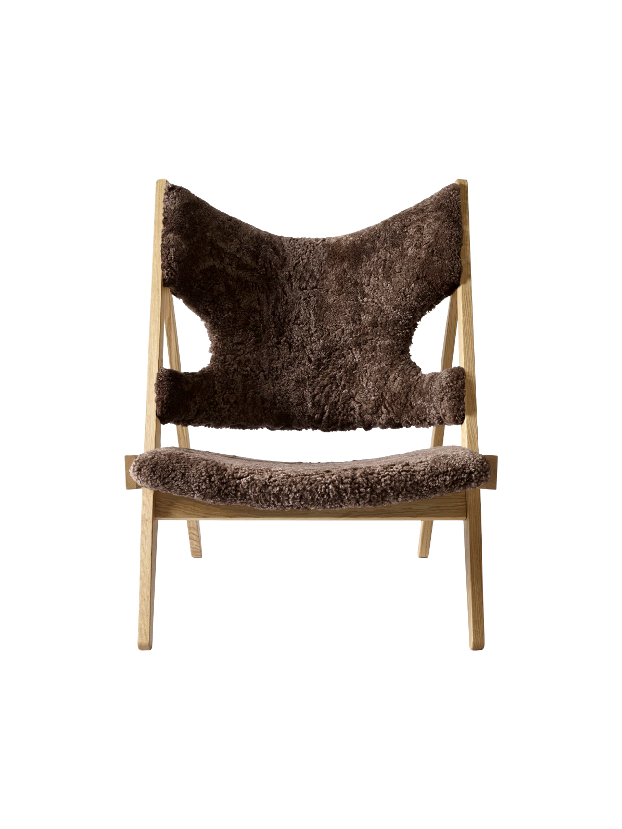 Fauteuil de salon et de chambre en peau de mouton et chêne avec découpe au niveau des accoudoirs