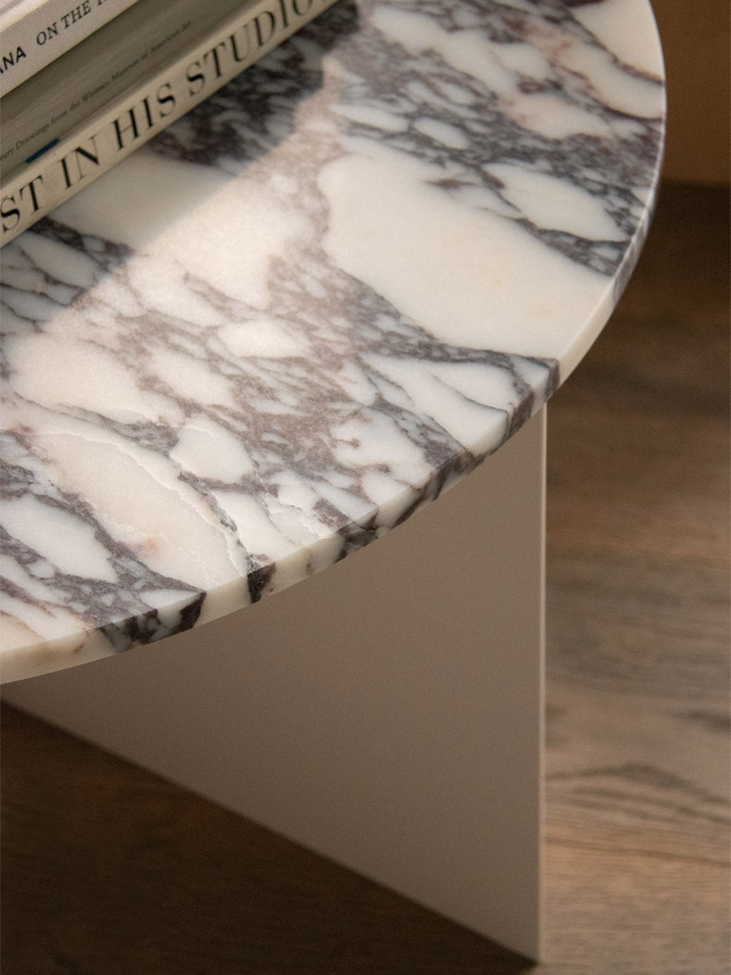 Plateau de table d'appoint scandinave en marbre Ø65 avec options de finition multi-marbre pour salon
