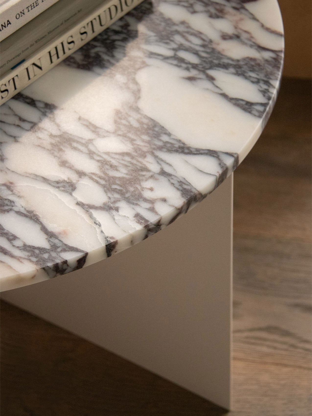 Plateau de table d'appoint scandinave en marbre Ø65 avec options de finition multi-marbre pour salon